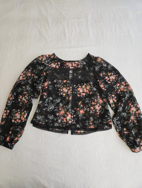Fun & Flirt Tops - Fun & Flirt Black Sheer Floral Long-Sleeve Lace-Trim Cropped Blouse EB4